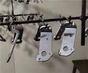 汽車(chē)小零件電(dian)泳陶化