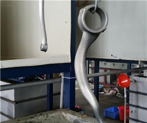 汽車(che)酸洗鑄鐵(tie)件電泳陶(táo)化